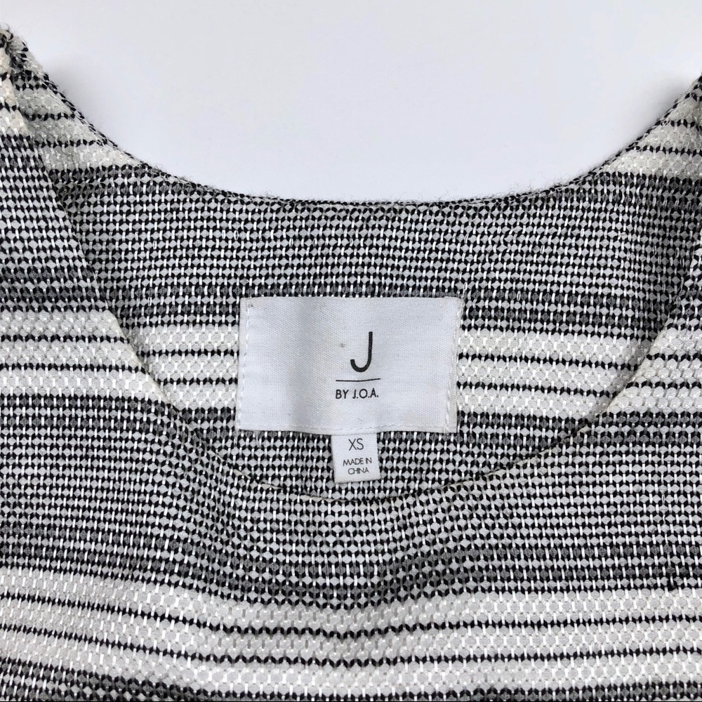 J.O.A. Structured Open Back Romper - Picture 2 of 8